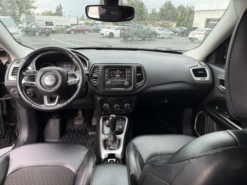 Used 2017 Jeep Compass Latitude AWD/4WD image 37