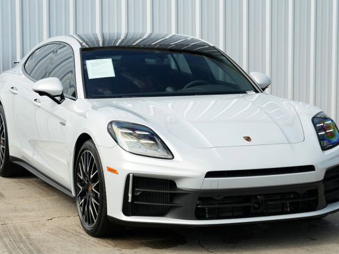 Used 2025 Porsche Panamera 4 w/ Premium Package image 61