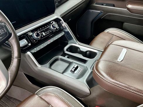 Used 2024 GMC Sierra 2500 Denali w/ Technology Package image 15