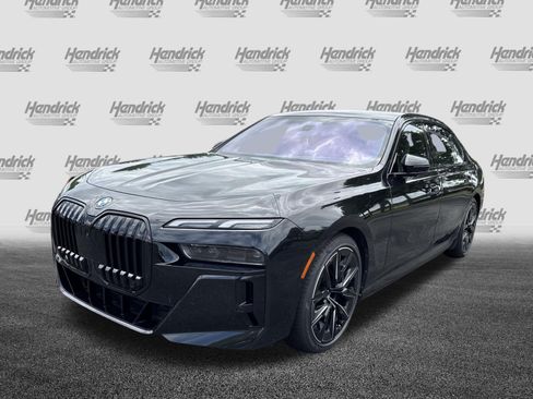 Used 2023 BMW i7 xDrive60 AWD/4WD image 11