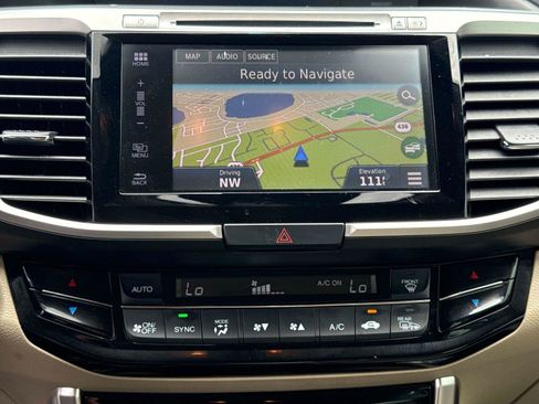Certified 2017 Honda Accord Touring image 24