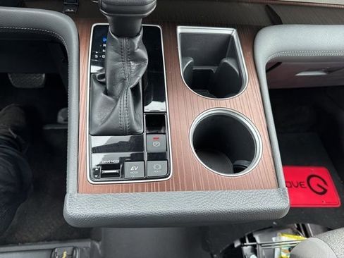 Used 2023 Toyota Sienna LE image 15