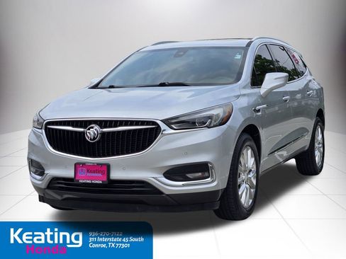 Used 2018 Buick Enclave Premium w/ Experience Buick Package FWD image 4