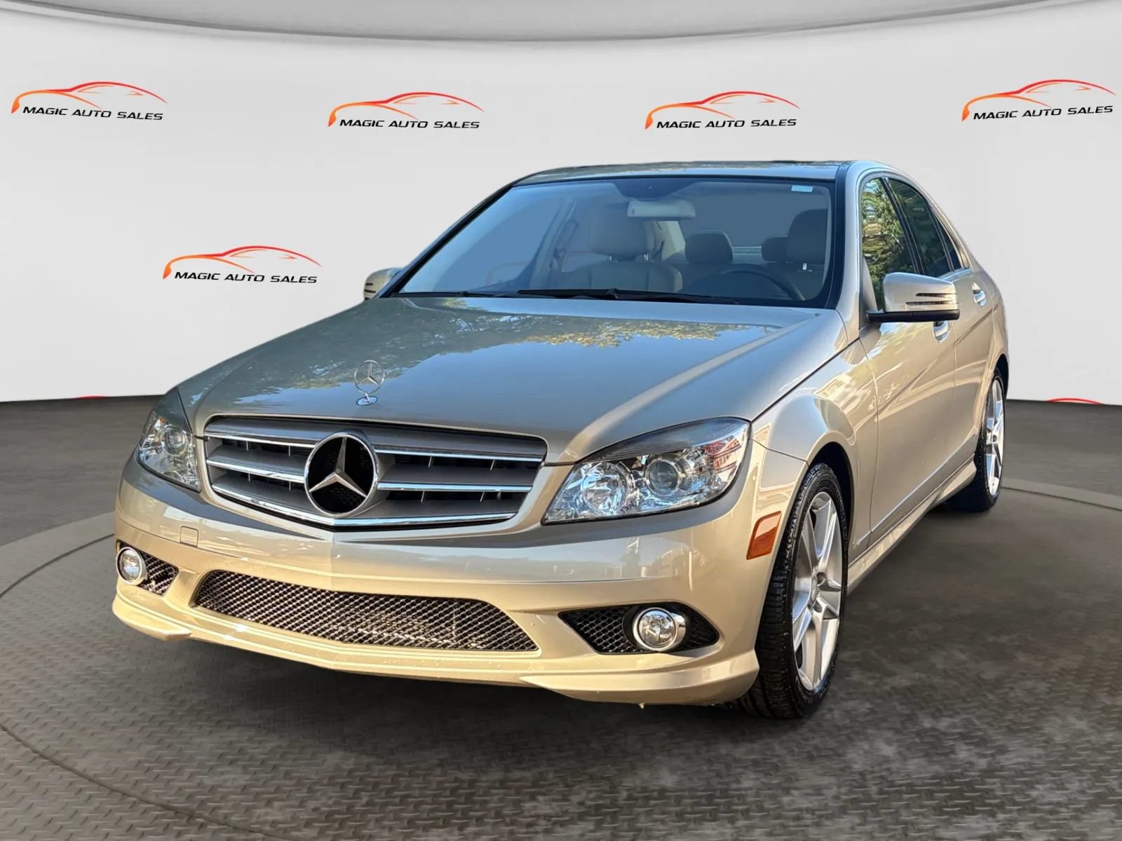 Used 2010 Mercedes-Benz C 300 Sedan image 1