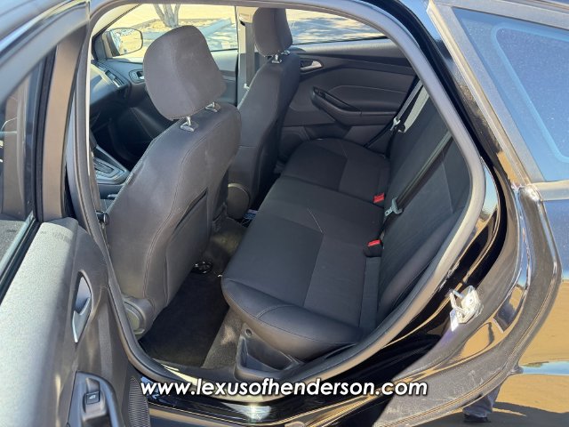 Used 2017 Ford Focus SE FWD image 7