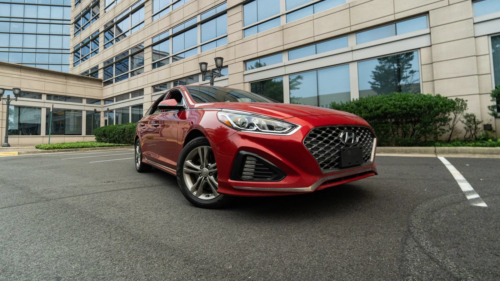 Used 2019 Hyundai Sonata Sport w/ Tech Package 03 FWD image 1