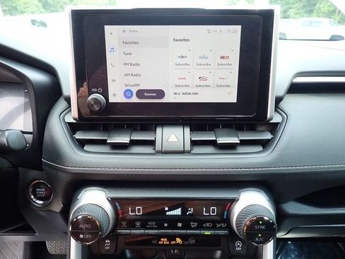 Certified 2025 Toyota RAV4 XLE AWD/4WD image 28