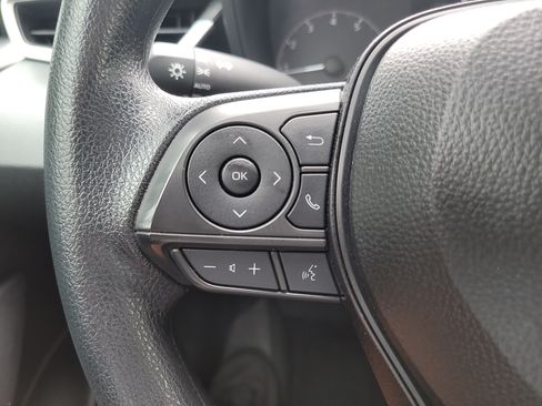 Used 2025 Toyota Corolla LE FWD image 27