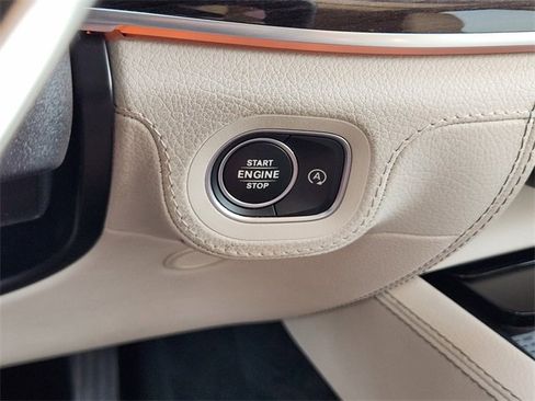 Used 2022 Mercedes-Benz GLS 450 4MATIC image 17