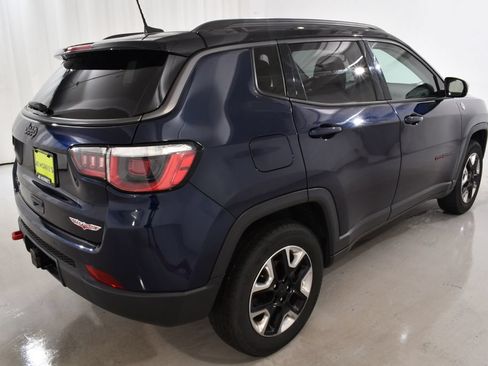 Used 2017 Jeep Compass Trailhawk w/ Leather Interior Group AWD/4WD image 11