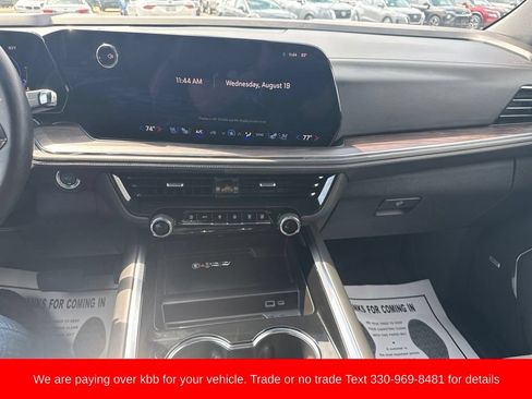 Used 2025 Chevrolet Tahoe Premier AWD/4WD image 33