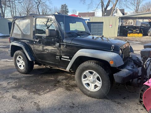 Used 2012 Jeep Wrangler Sport w/ Connectivity Group image 5