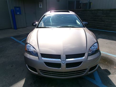 Used 2003 Dodge Stratus SE image 2