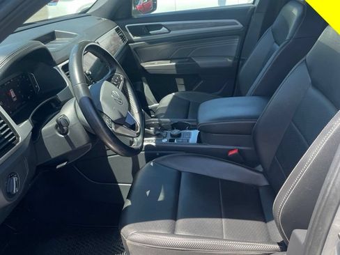 Certified 2022 Volkswagen Atlas Cross Sport SE AWD/4WD image 15