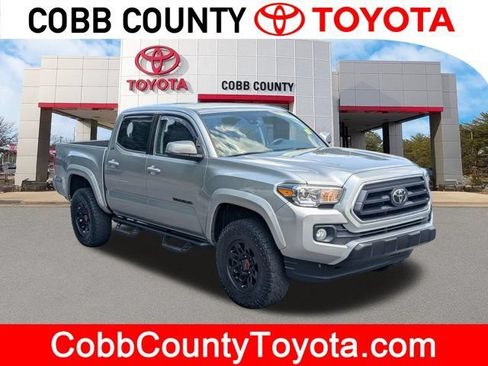Used 2022 Toyota Tacoma SR5 w/ Technology Package RWD image 1