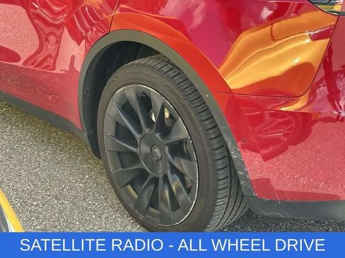 Used 2021 Tesla Model Y Long Range AWD/4WD image 5