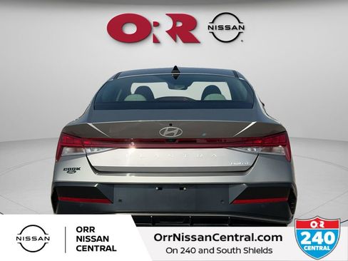 Used 2024 Hyundai Elantra Limited image 6