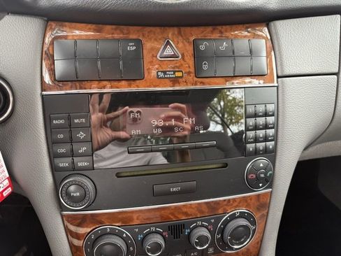 Used 2006 Mercedes-Benz CLK 350 Coupe image 19