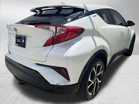 Used 2018 Toyota C-HR XLE FWD image 9