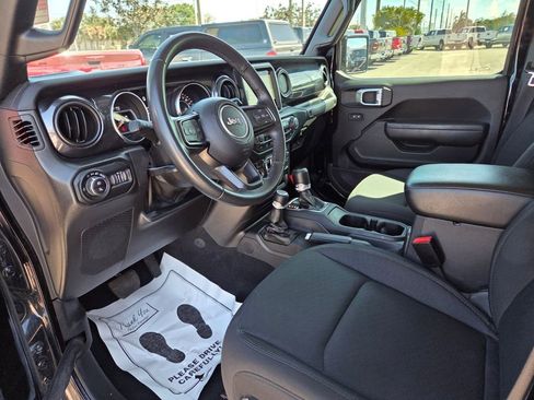 Used 2022 Jeep Gladiator Sport image 22