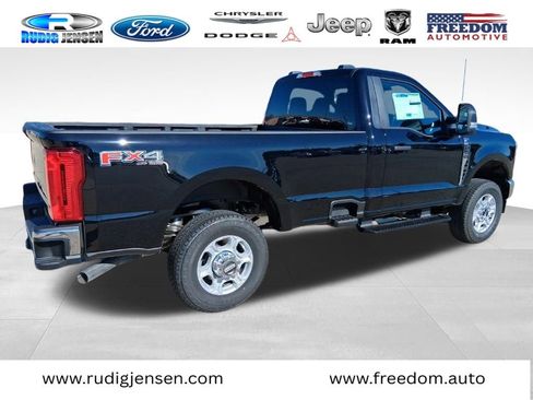 New 2026 Ford F250 XLT w/ FX4 Off-Road Package image 4