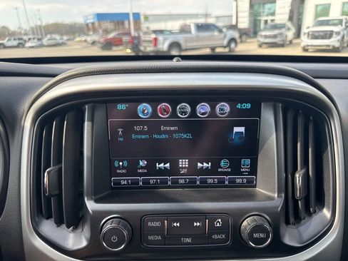 Used 2018 Chevrolet Colorado LT w/ LT Convenience Package image 17