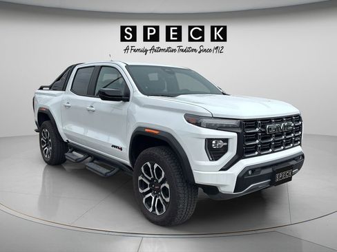 Used 2025 GMC Canyon AT4 w/ Nightfall Edition AWD/4WD image 6