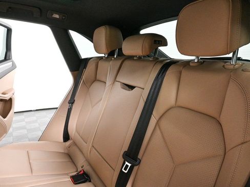 Certified 2026 Porsche Macan image 23