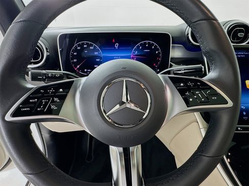 Certified 2025 Mercedes-Benz GLC 300 image 12