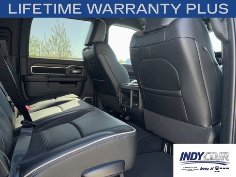 New 2026 RAM 2500 Laramie AWD/4WD image 13