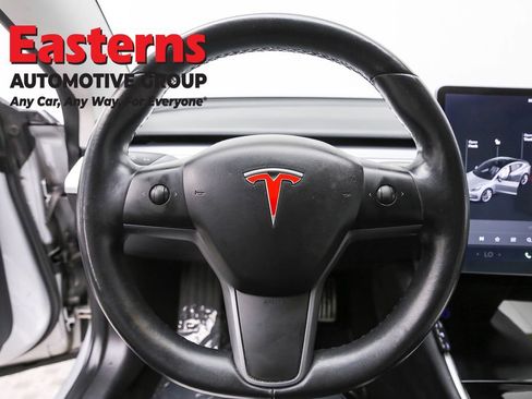 Used 2018 Tesla Model 3 Long Range image 10