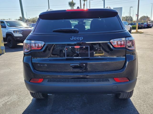 Used 2026 Jeep Compass Latitude AWD/4WD image 6