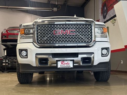 Used 2017 GMC Sierra 3500 Denali image 22