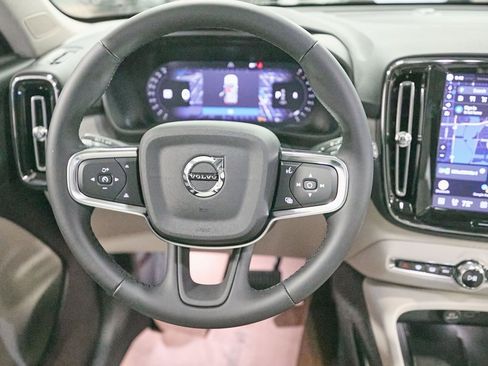 New 2026 Volvo XC40 B5 Plus w/ Climate Package image 18