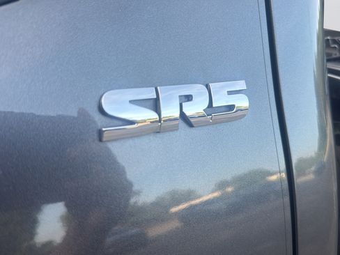 Used 2021 Toyota Tacoma SR5 RWD image 37