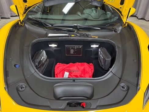 Used 2020 Ferrari F8 Tributo RWD image 24