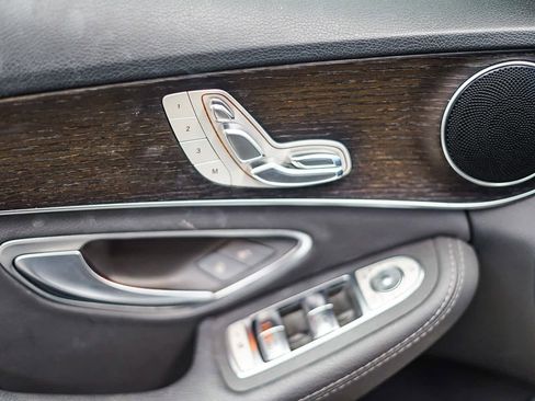 Used 2019 Mercedes-Benz C 300 Sedan image 19