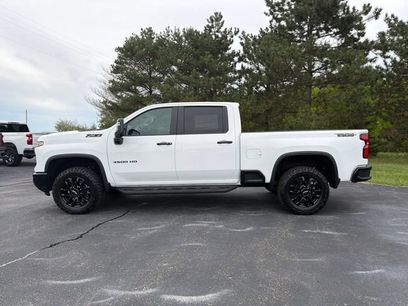 New 2026 Chevrolet Silverado 3500 LT w/ Trail Boss Package