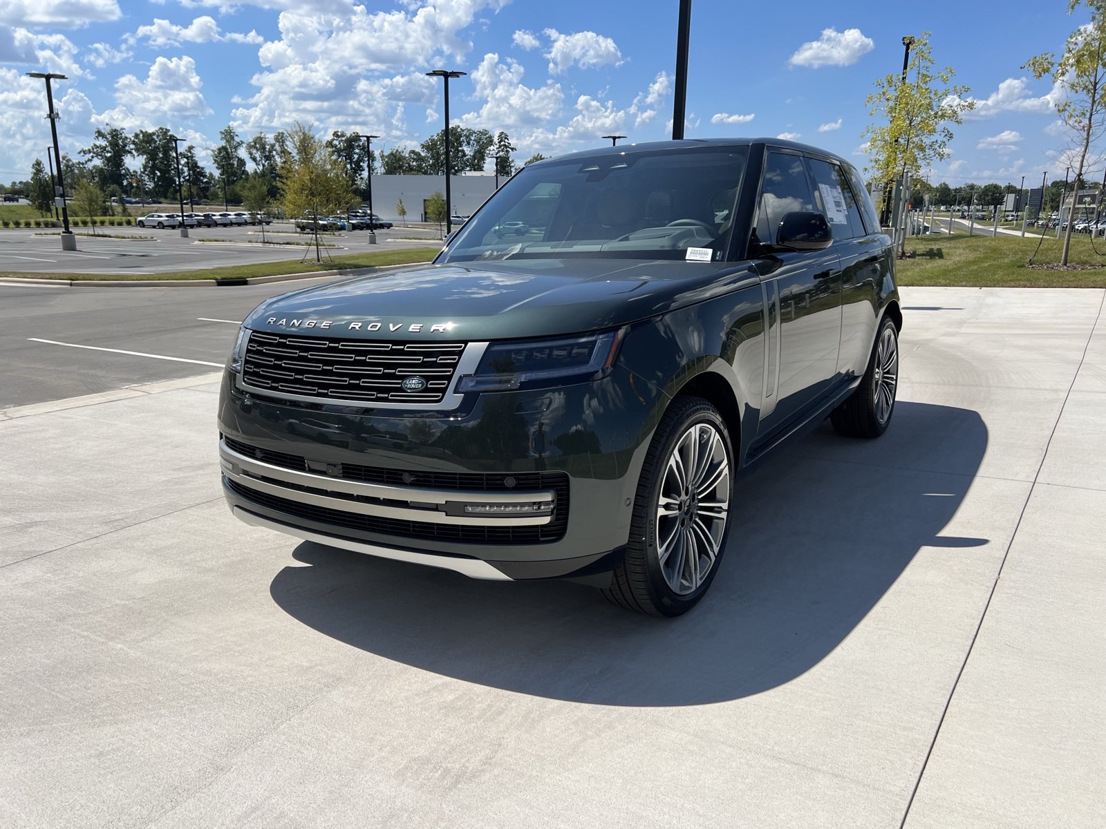 New 2026 Land Rover Range Rover SE AWD/4WD image 1