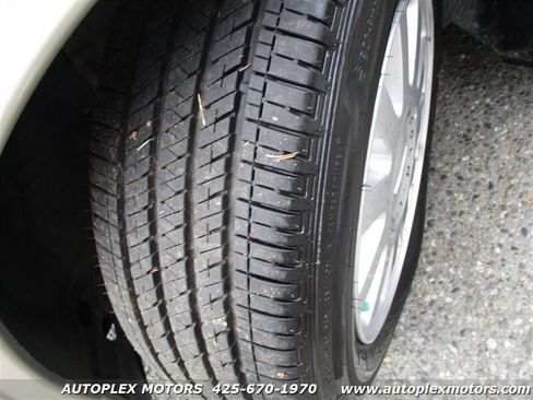 Used 2004 Lincoln LS image 28