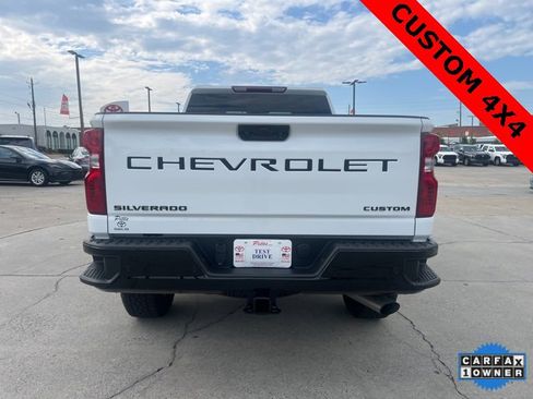 Used 2024 Chevrolet Silverado 2500 Custom w/ Custom Value Package image 6