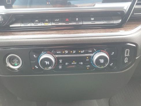 Used 2024 GMC Sierra 1500 Elevation image 27