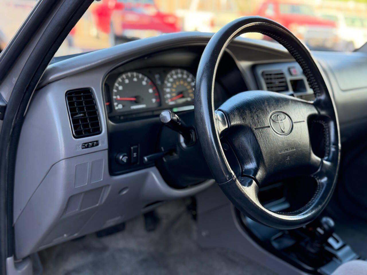 Used 2002 Toyota 4Runner SR5 AWD/4WD image 77