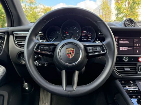 Used 2026 Porsche Macan image 15