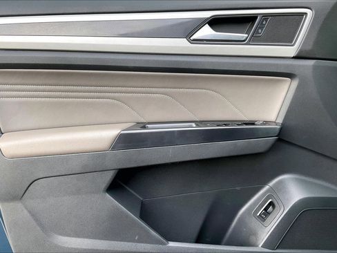 Used 2021 Volkswagen Atlas SE w/ Panoramic Sunroof Package image 15