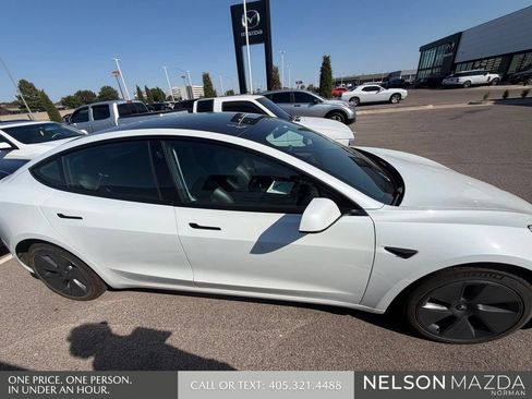 Used 2021 Tesla Model 3 Standard Range Plus RWD image 5