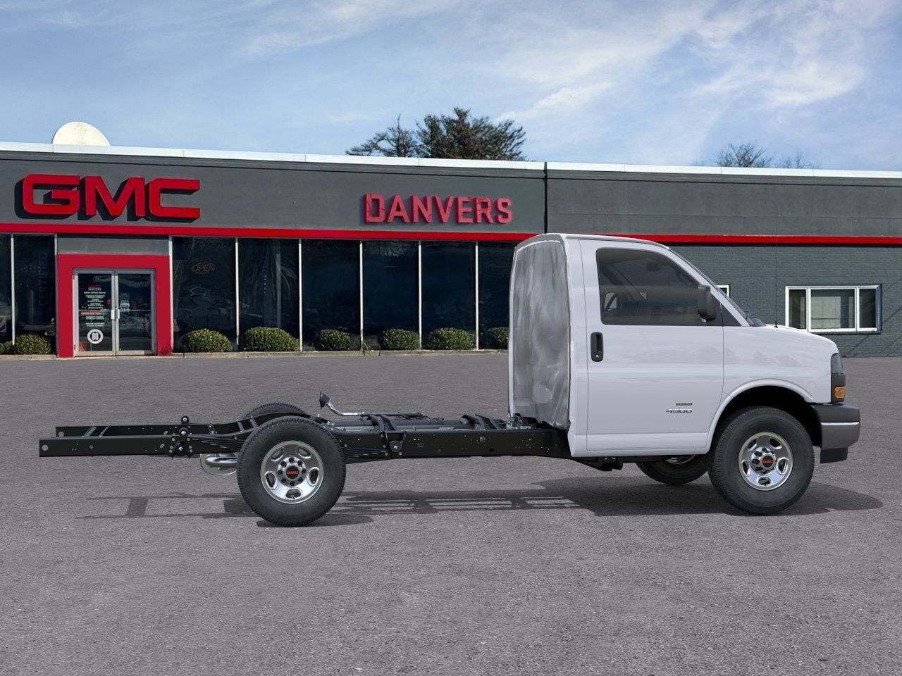 New 2026 GMC Savana 3500 w/ Power Convenience Package RWD image 29