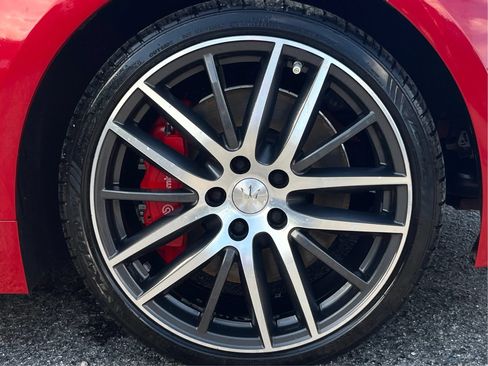 Used 2018 Kia Stinger GT2 RWD image 32