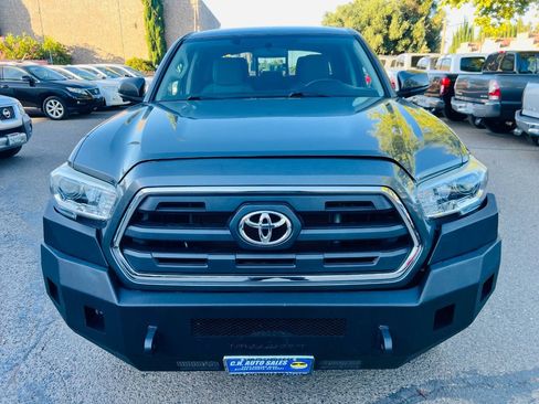 Used 2016 Toyota Tacoma SR5 RWD image 7