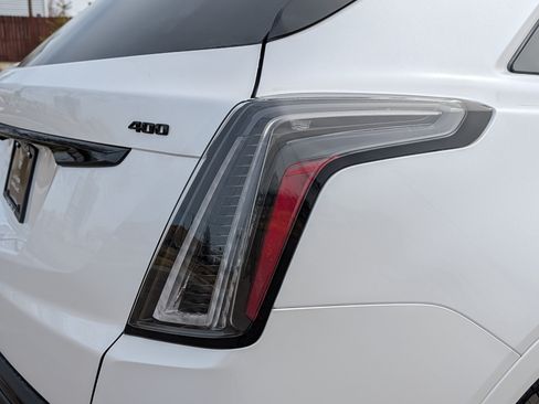 Used 2026 Cadillac XT5 Sportv w/ LPO, Onyx Lite Package AWD/4WD image 15
